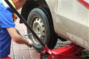 类乌齐附近拖车24小时服务热线电话
